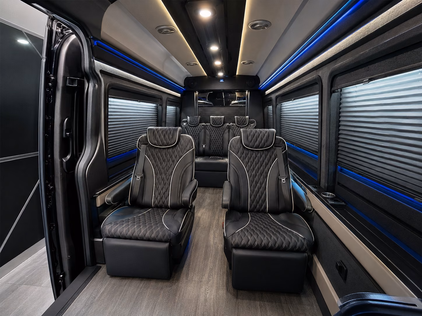 umass dartmouth group airport shuttles